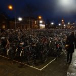 Велосипедная парковка в Голландии