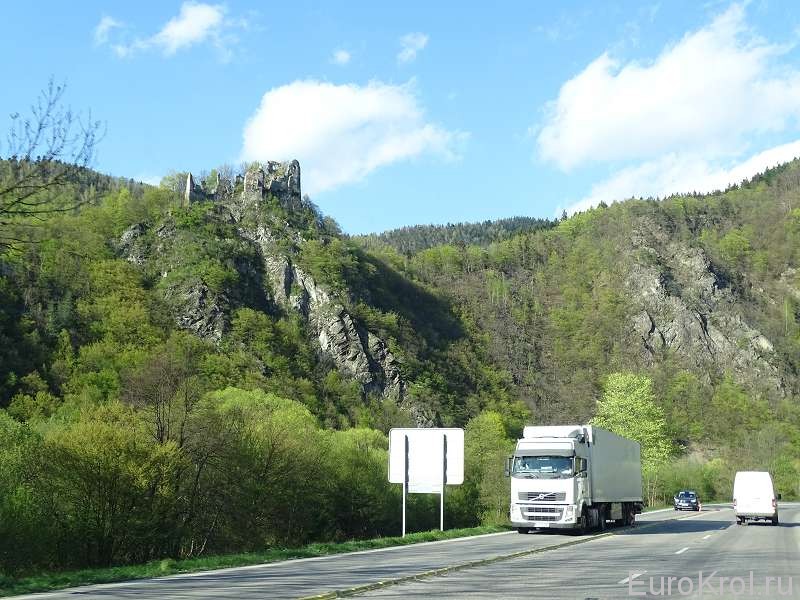 Словакия замок на горе